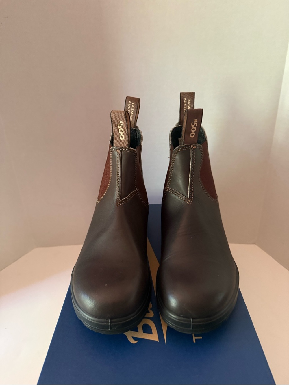 Blundstone Unisex Brown Leather Chelsea Boots US Men’s 6, US Women’s 8 NEW - Picture 2 of 8